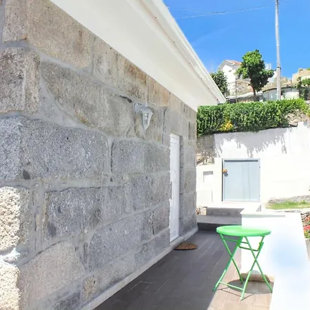 Charming House With Shared Pool In + Enclosed Garden Requiao