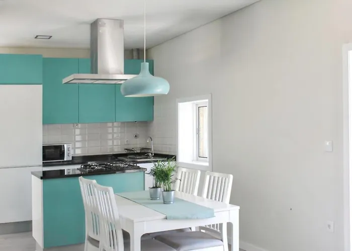 Charming House With Shared Pool In + Enclosed Garden * Requiao